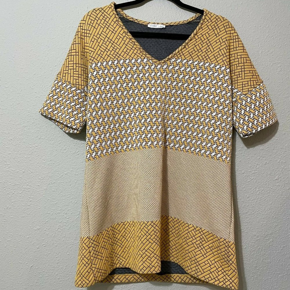 Zara Womens Yellow White Geometric Print 1/4 Sleeve V Neck Tunic Top Size Medium - Picture 1 of 5